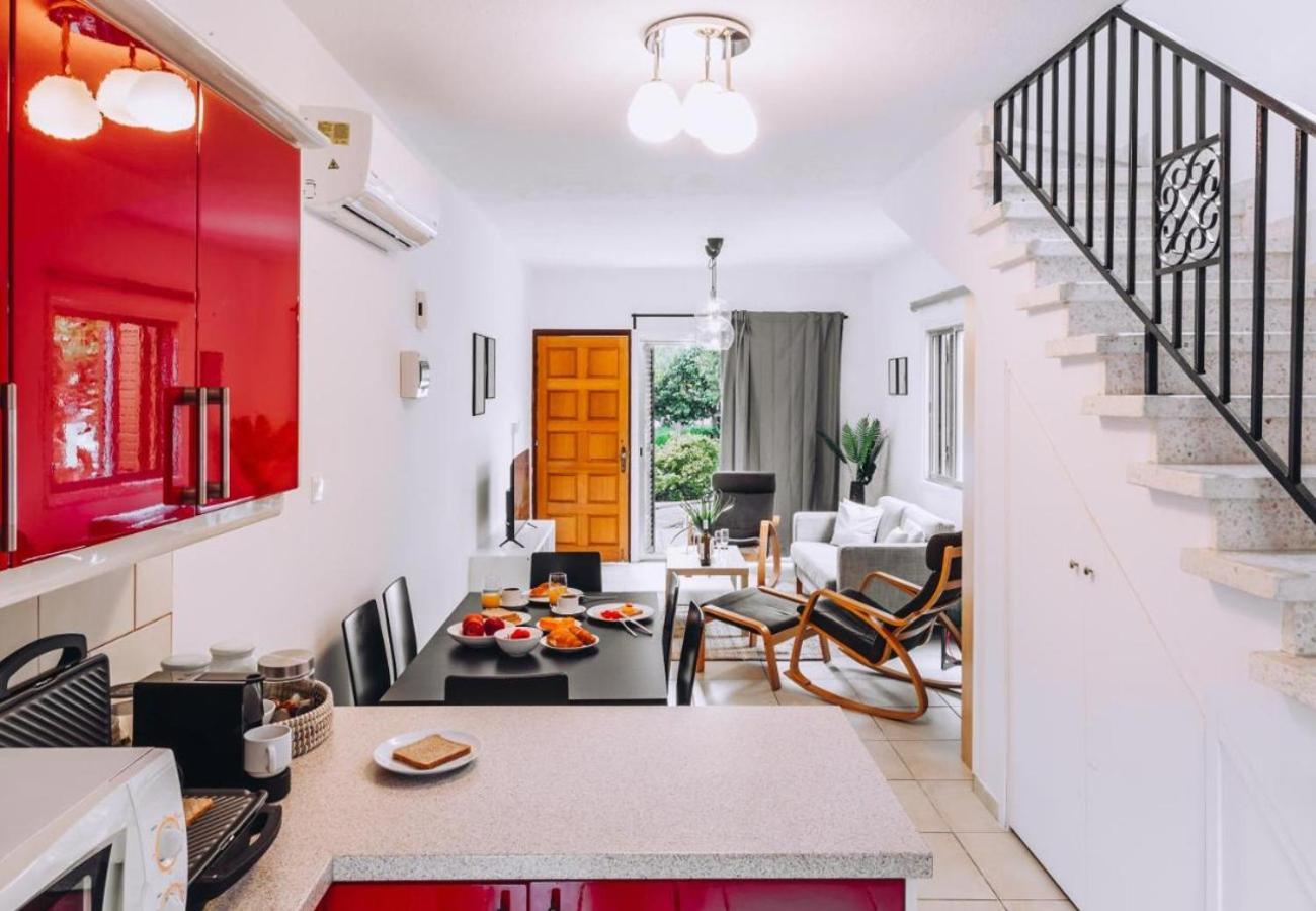 Appartement H&O Royal Townhouse In Center Paphos Extérieur photo